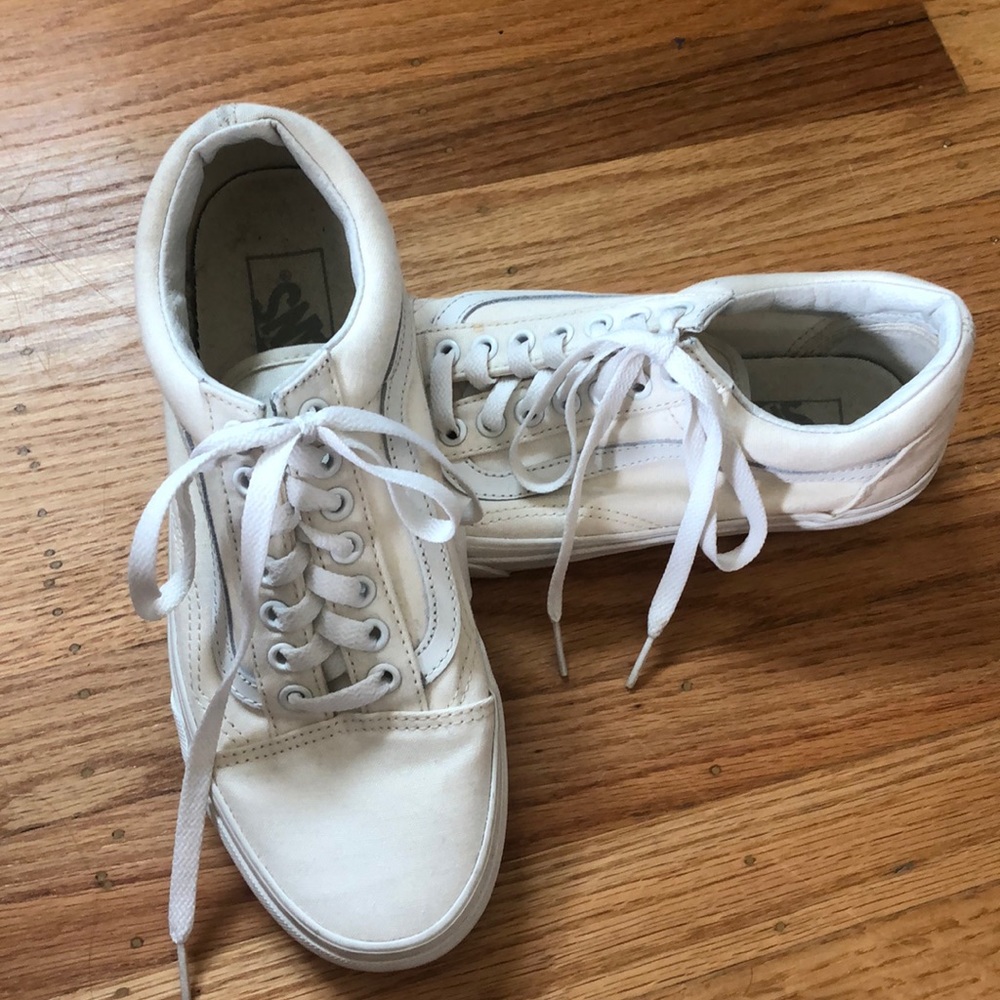 women’s old school white vans! size 8